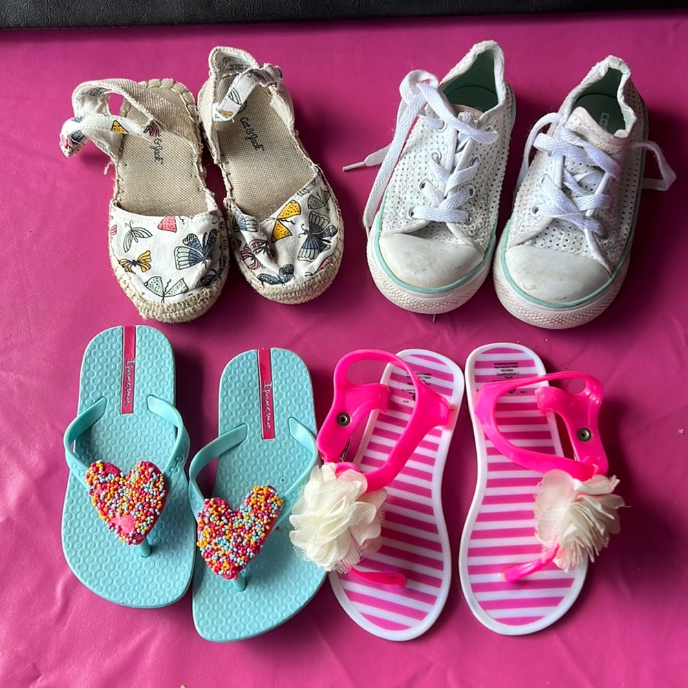 Girls size 9T shoes